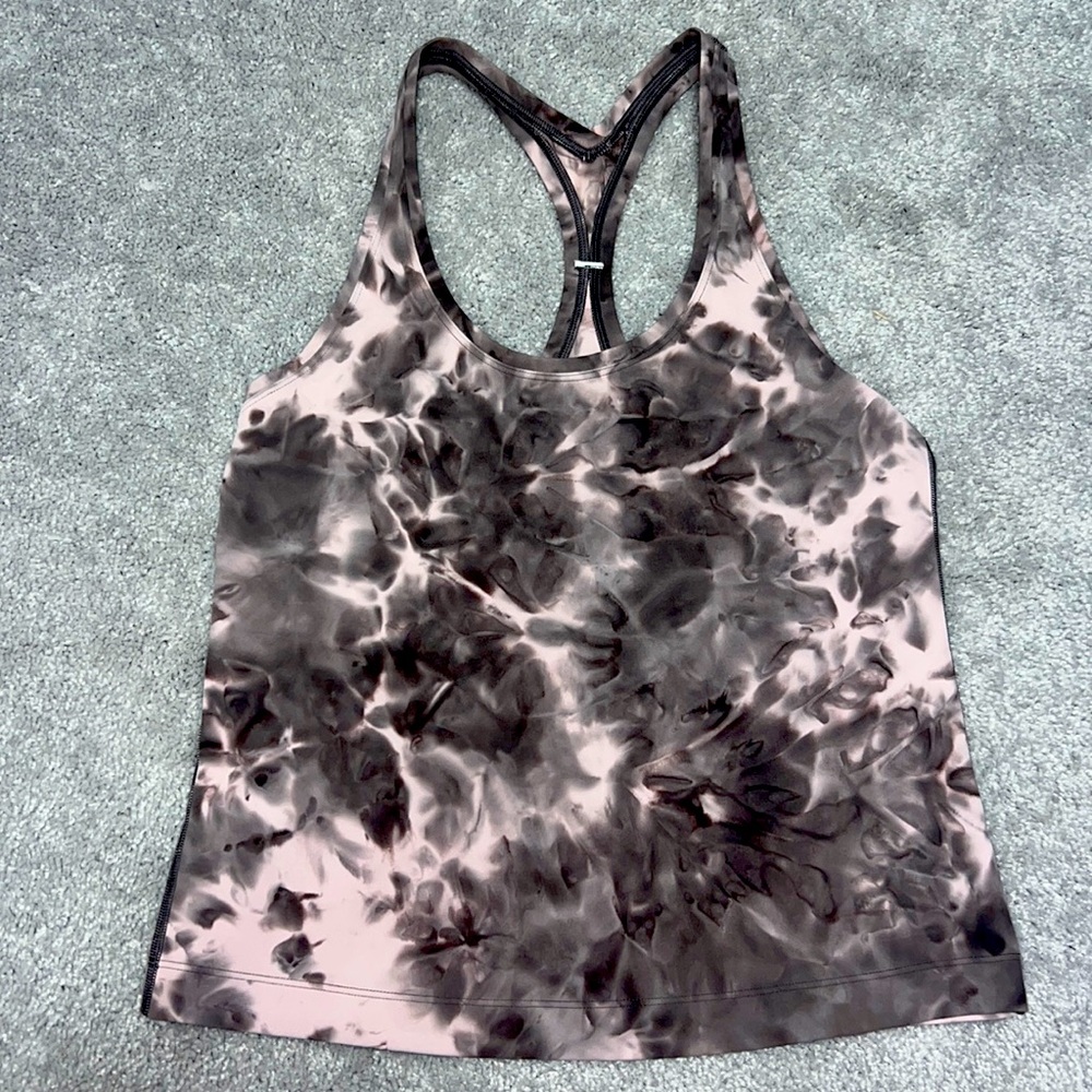 NWOT lululemon Nulu tank size 8